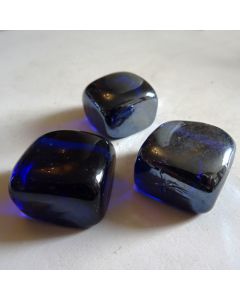 Ice Cube Blue Glass Pebbles Iridised 1Kg